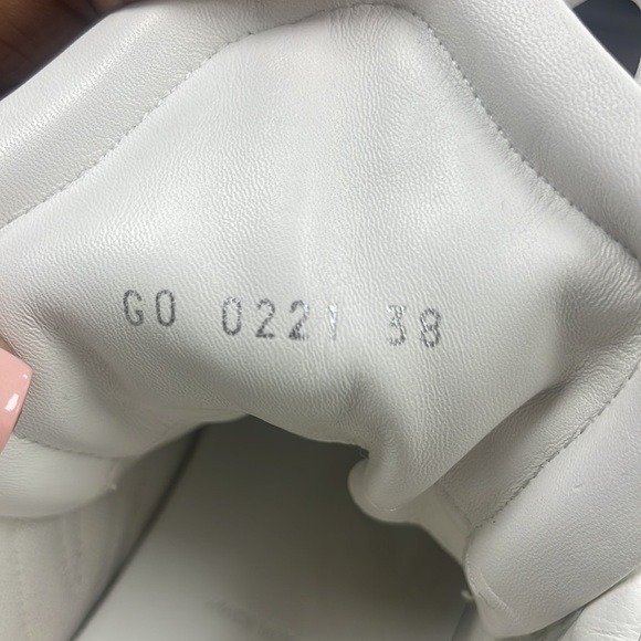 Louis Vuitton Archlight Sneaker - Picture 7 of 7